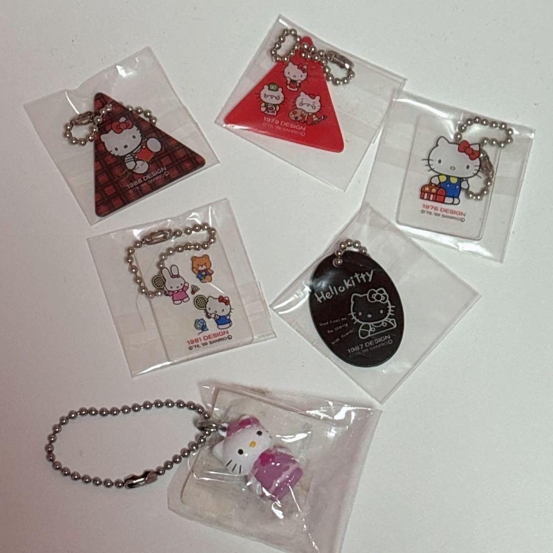 Sanrio Hello Kitty Keychain 6-Piece Set Retro