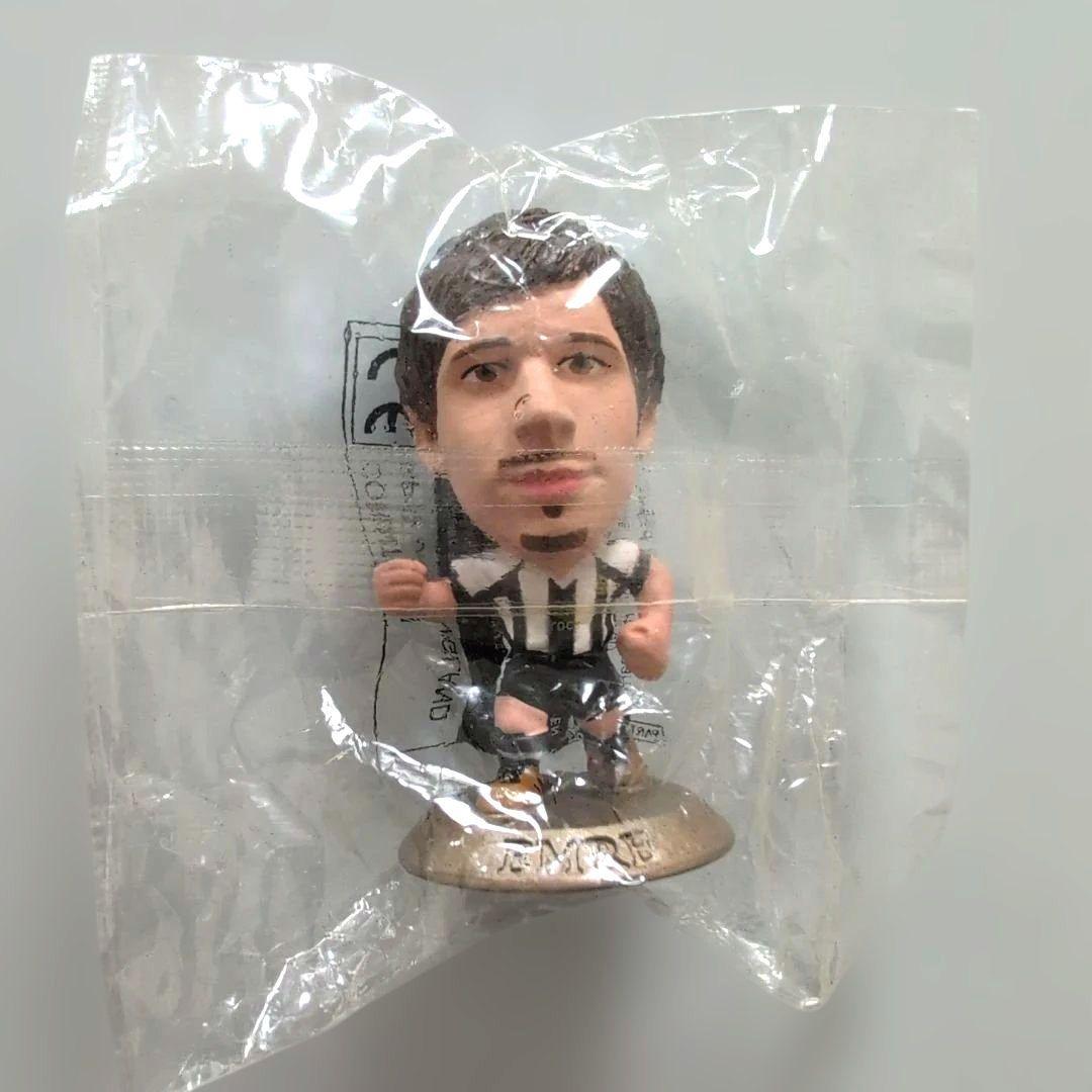 ✨New✨Emre Newcastle Gold Microstars Collinsian