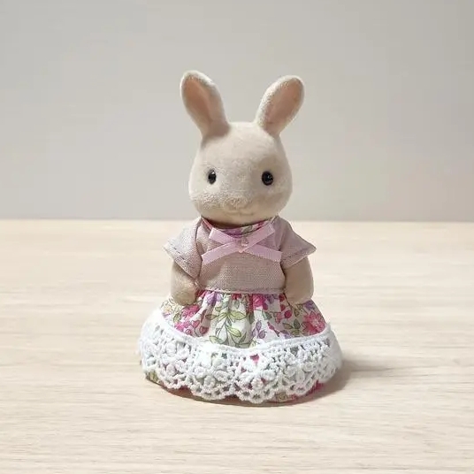 森贝儿家族 娃娃服装 换装 粉色 花卉图案 连衣裙 妈妈款