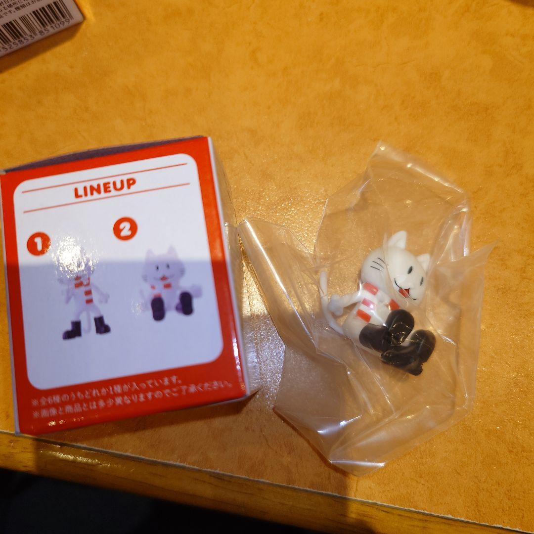 BUMP OF CHICKEN NICOLE Mini Figure Sitting Down #2