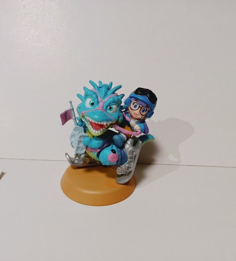 瑕疵品 Dr.斯兰普 HG 手办 鸟山明 阿拉蕾与恐龙 阿拉蕾小姐