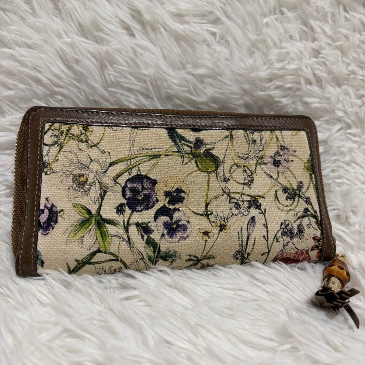 GUCCI グッチ 長財布 フローラ 花柄 ラウンドジップ バンブー タッセル