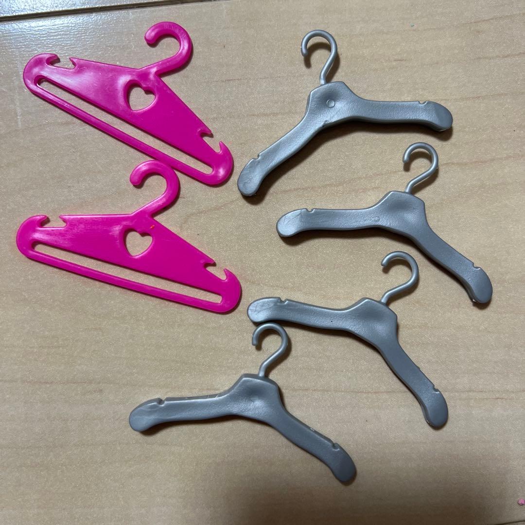 Doll Hangers, 6-Pack