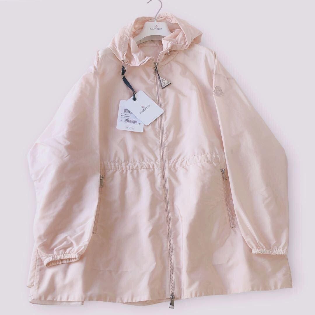 全新未使用品,附带吊牌,品相极佳,Moncler 蒙克莱尔 1A001 17 54155 外套/尼龙外套,浅粉色
