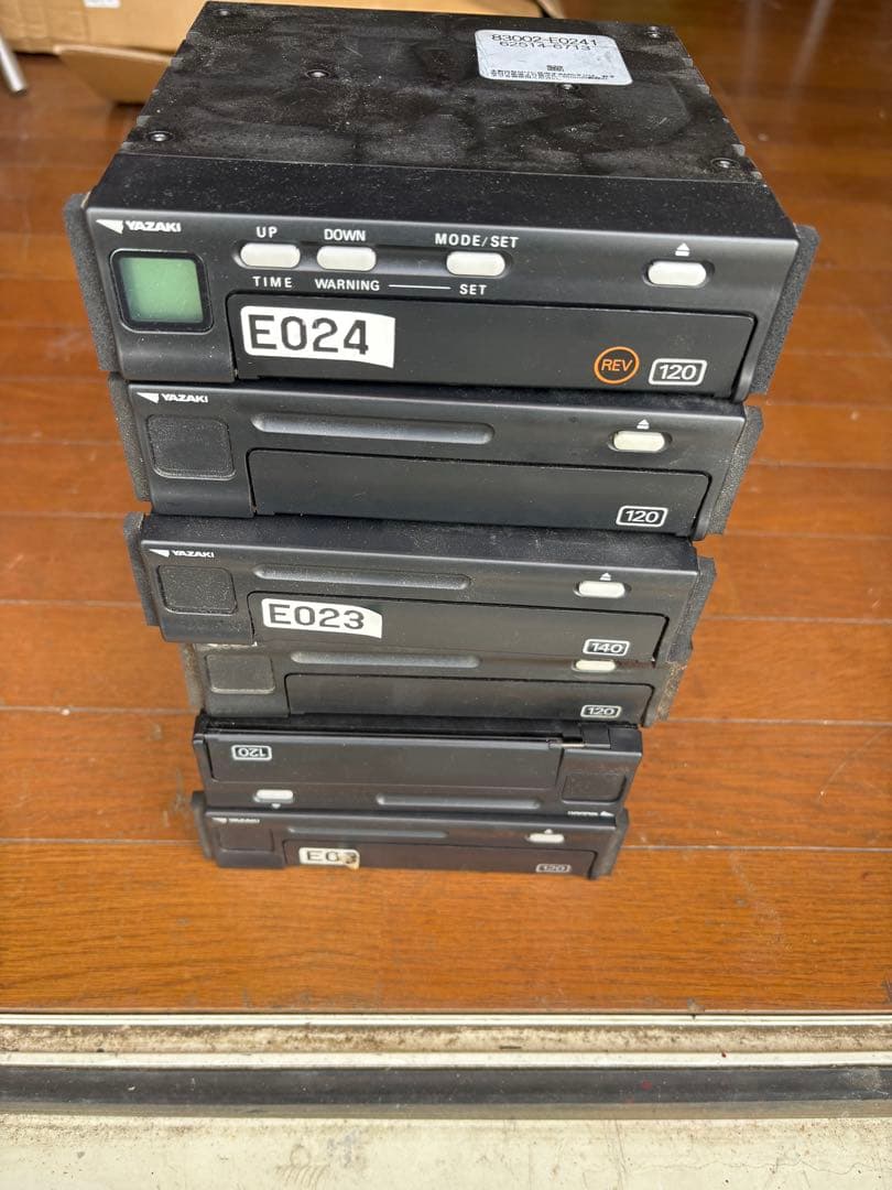 Yazaki analog tachographs, models 120 and 140, 6 units.