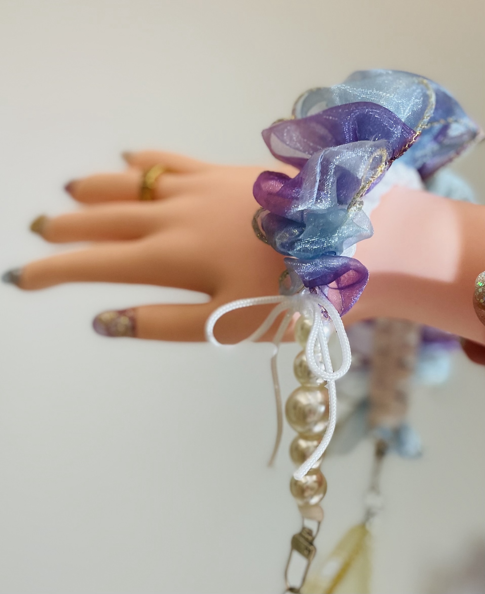 Nail tips & hand strap, blue & purple