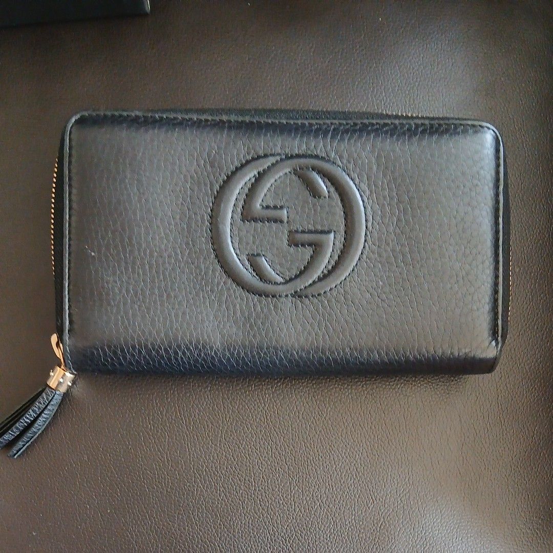 GUCCI Gucci Soho Interlocking G Round-Zip Long Wallet, Black, with Tassel