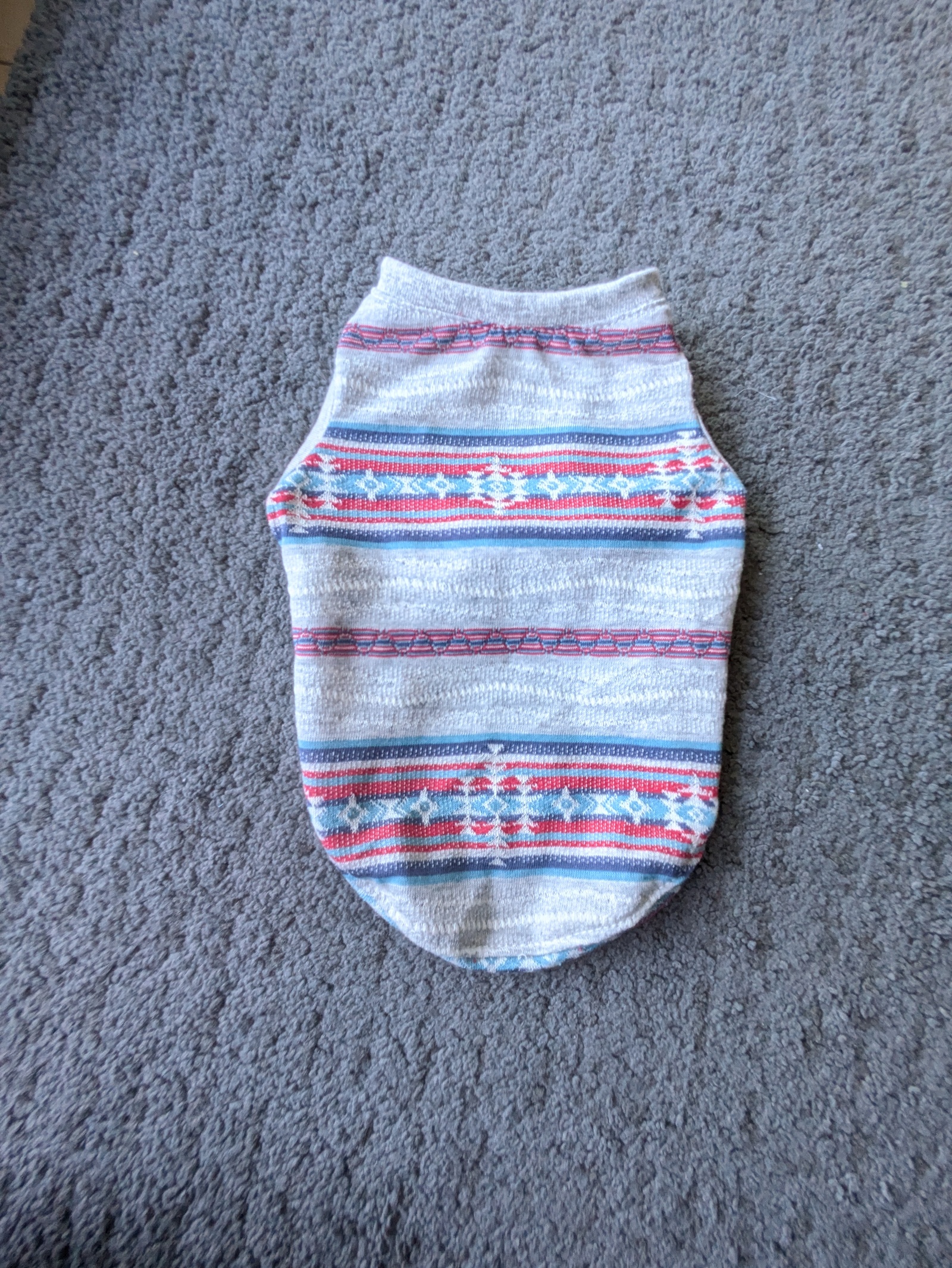 狗狗服装！M码！奥尔特加背心