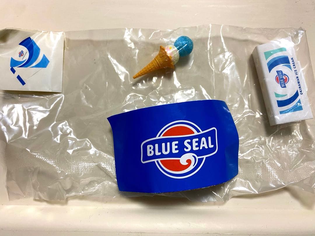 BLUE SEAL Miniature Figure Set