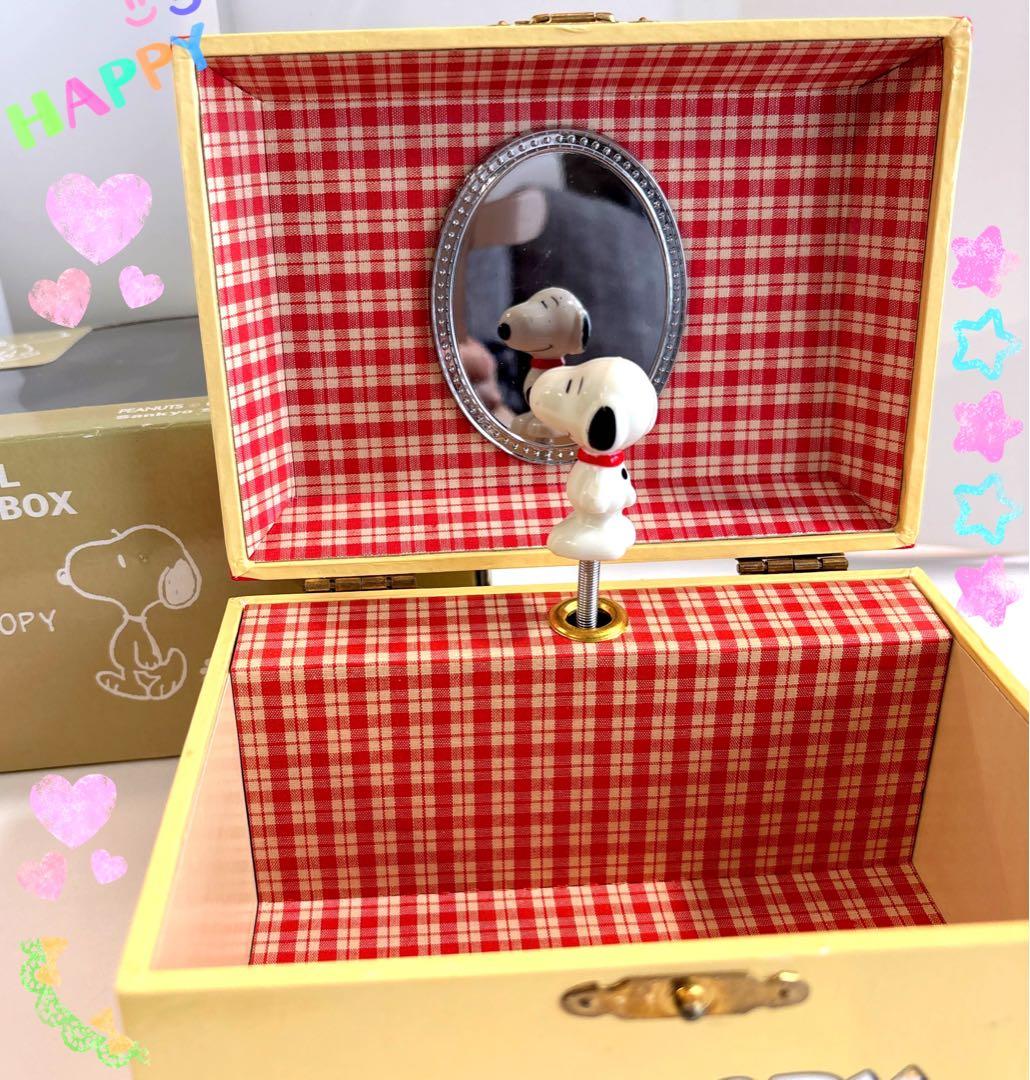 Sanko Shoji Snoopy Music Box Jewelry Box Spinning Snoopy