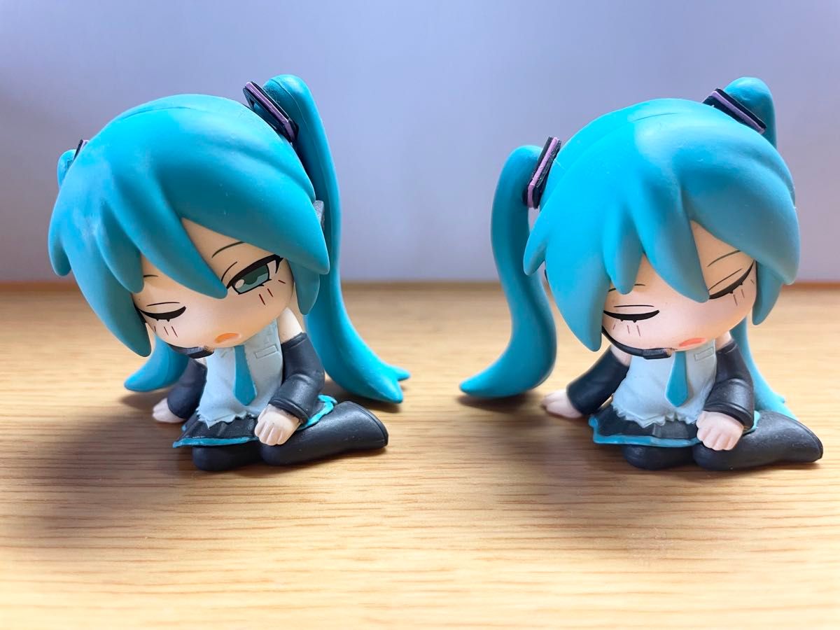 初音未来肩部下垂造型手办 2个装