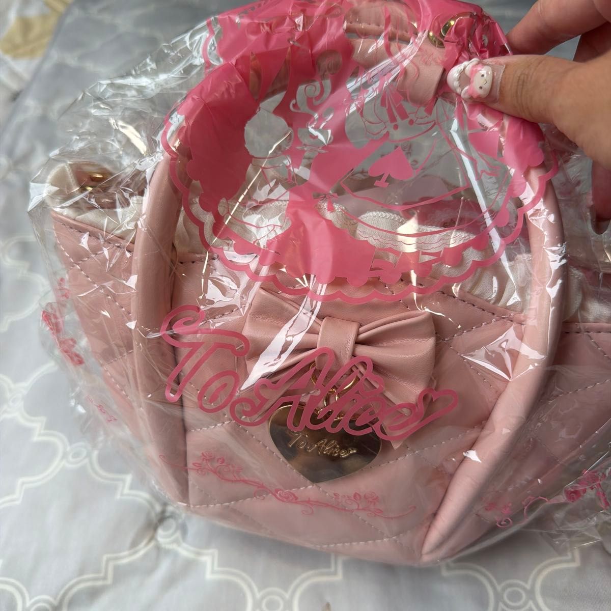 带To Alice绗缝包粉色丝带心形图案