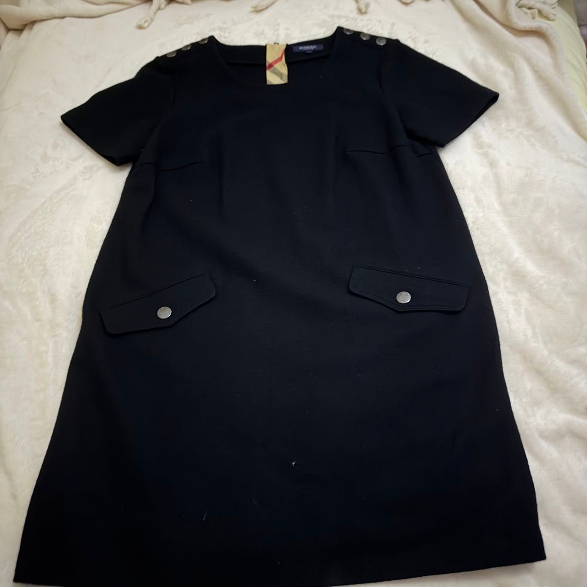 巴宝莉 BURBERRY 连衣裙/短上衣 黑色 诺瓦格纹 品相良好