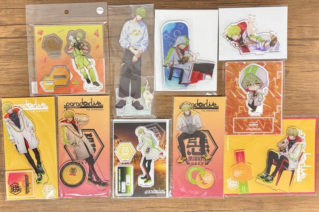 Pararai Paraani Takigi Hokkai Acrylic Stand Acusta Lottery OOTD EX etc.