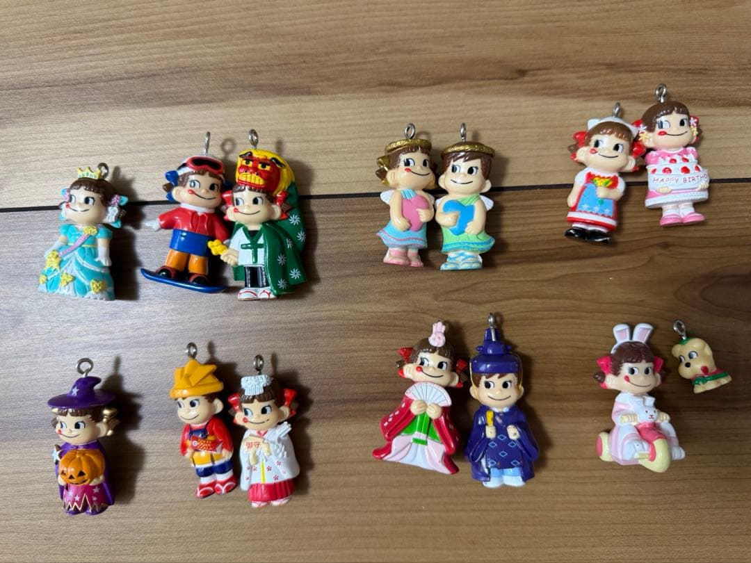 Peko-chan and Poko-chan Keychain Figure, Fujiya, Vintage Heisei Era