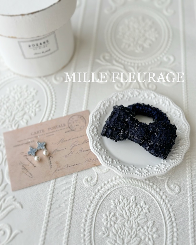 2021新款香奈儿粗花呢蝴蝶结发圈𑁍午夜蓝（Midnight Navy） 发型装饰 丝绒蝴蝶结 蝴蝶结配饰
