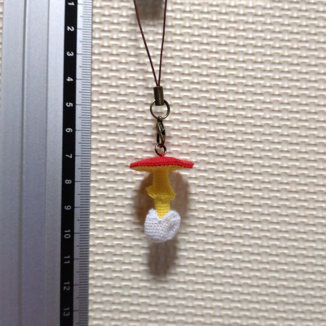 鸡蛋菇迷你钩针玩偶挂饰 手工制作 蘑菇