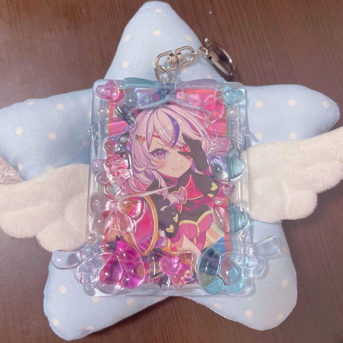 B5 Hard Card Case, Decorative Trading Card Holder, Keychain with Angel Wings