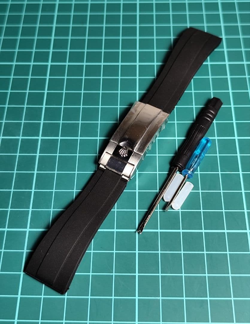带S型扣的黑色橡胶表带,适用于劳力士「 RS 」(有瑕疵品C)