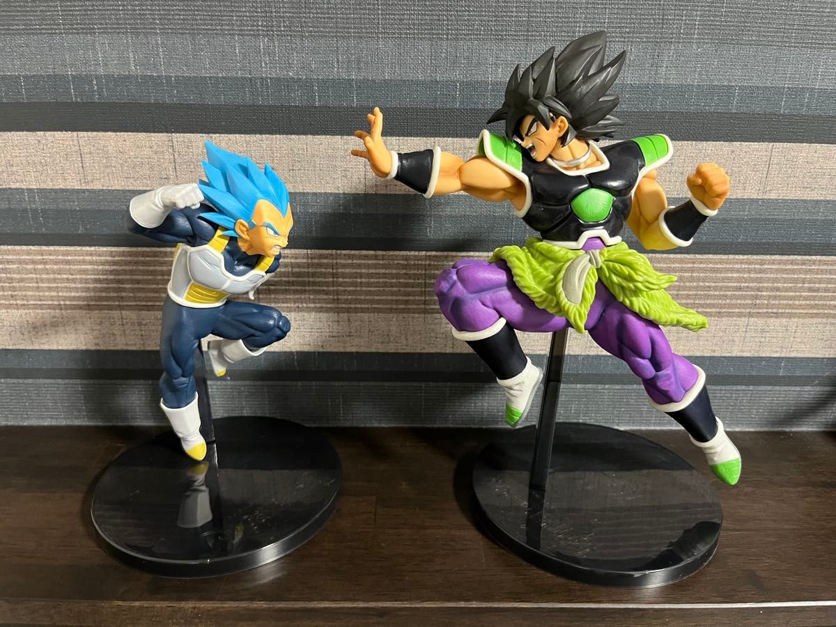 Dragon Ball ULTIMATE SOLDIERS Broly vs Vegeta
