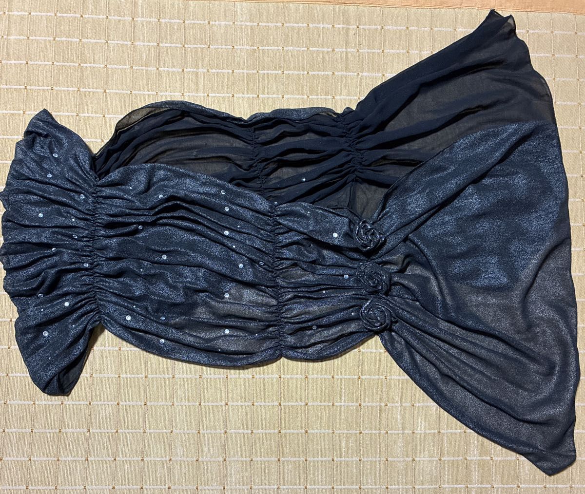 女性用黑色闪光围巾