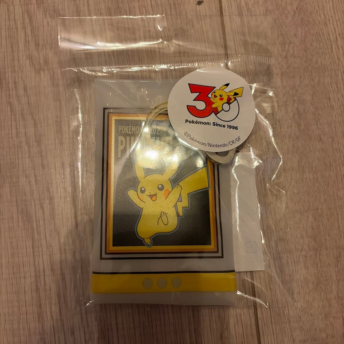 3COINS ポケモン 30周年 PVCポーチ ピカチュウ