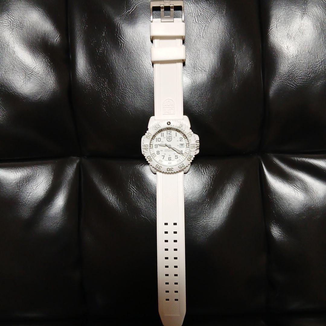 LUMINOX 白色腕表
