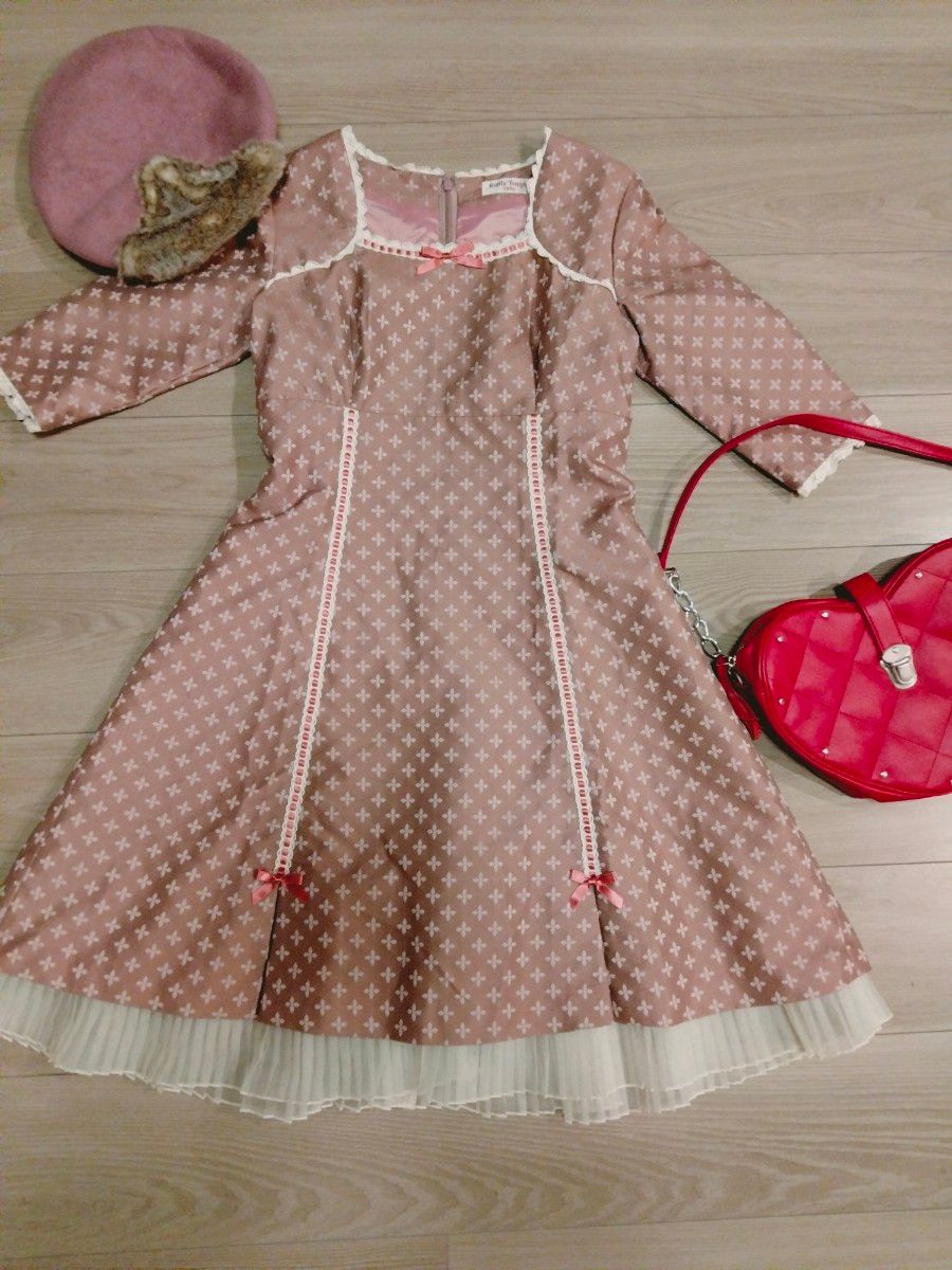 エミリーテンプルキュート Emily ピンク レース ロリータ フリル ワンピース りぼん ヴィンテージ 花柄ワンピース ドレス