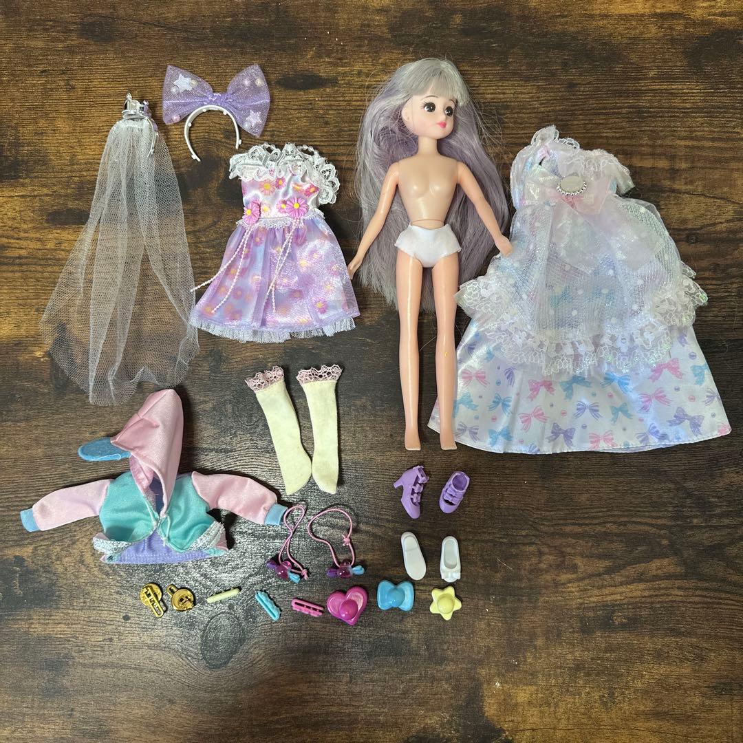 Rika-chan Doll Dress and Accessories Set