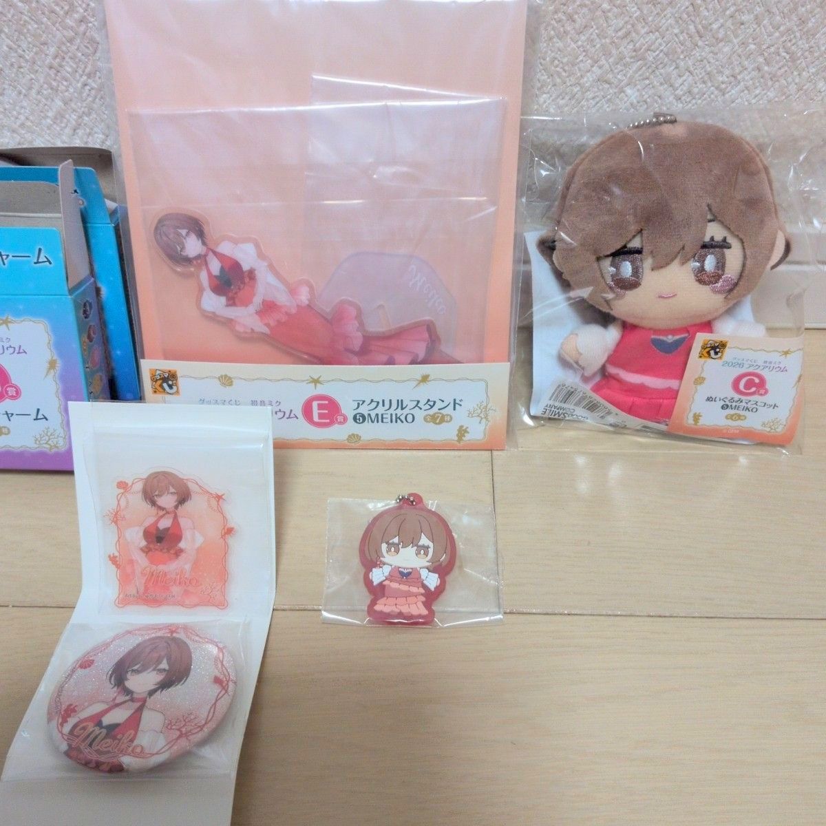 GSC抽选 初音未来 2026 水族馆 毛绒玩具 亚克力立牌 徽章&贴纸 橡胶挂件 MEIKO