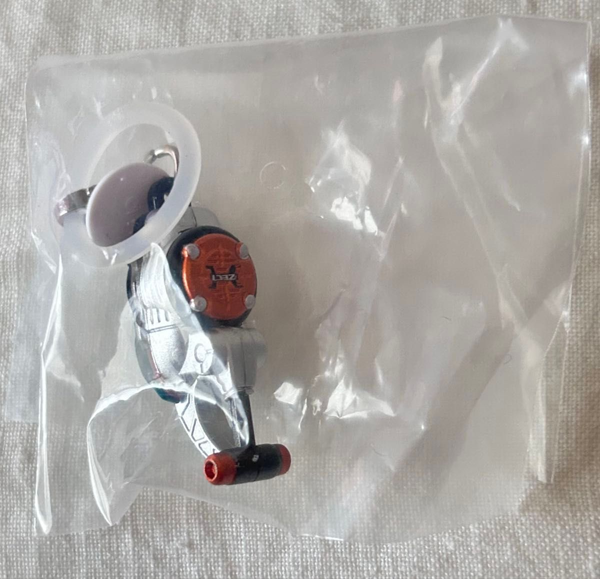 假面骑士铠武 齐克特 标记饰品 摇摇乐