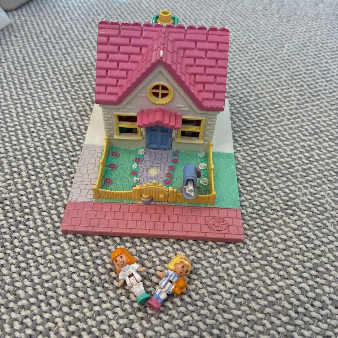 Rare Polly Pocket Cozy Cottage Variation Polly pocket