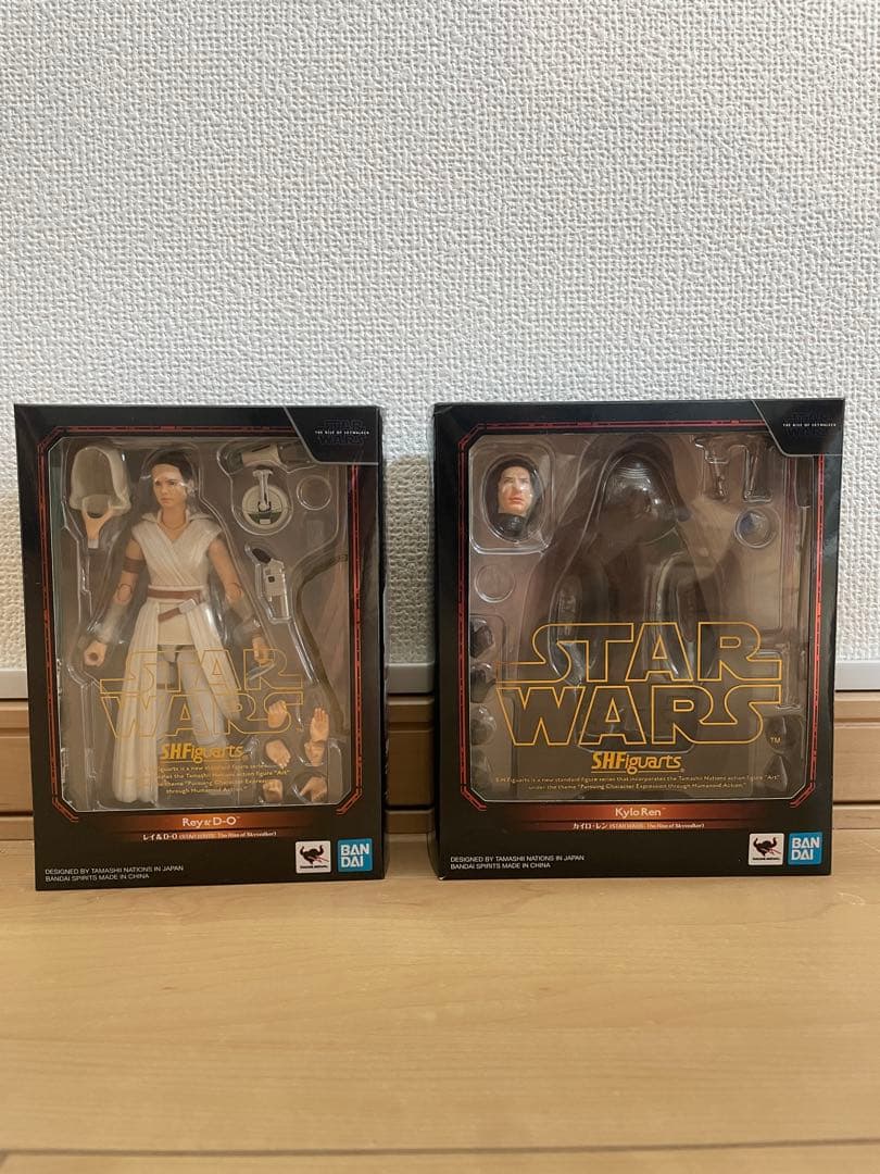 S.H.Figuarts 星球大战 蕾伊＆D-O 凯洛·伦