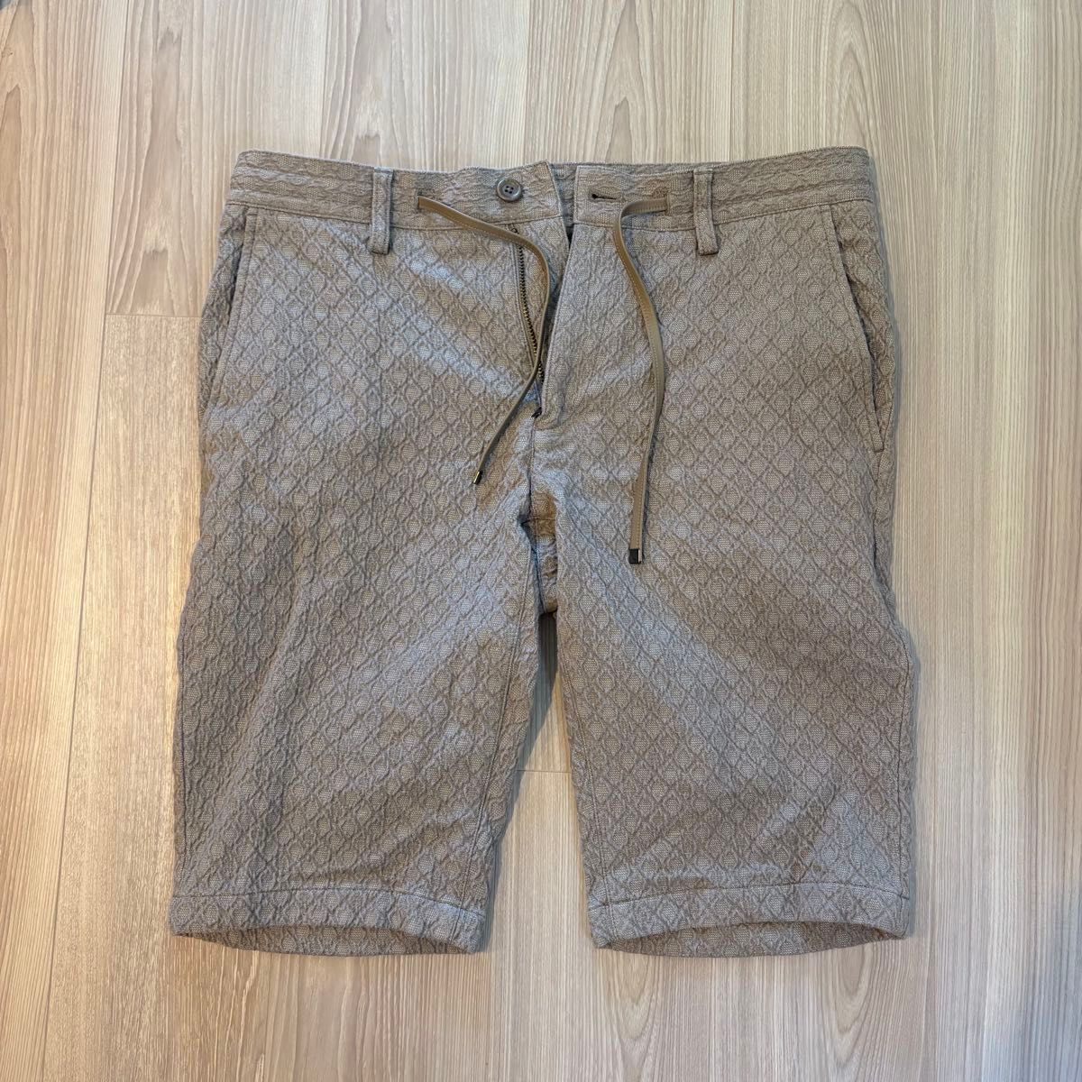 【ほぼ新品】EPOCA UOMO メンズ ハーフパンツ ショートパンツ ハーフパンツ ベージュ 総柄 カジュアル