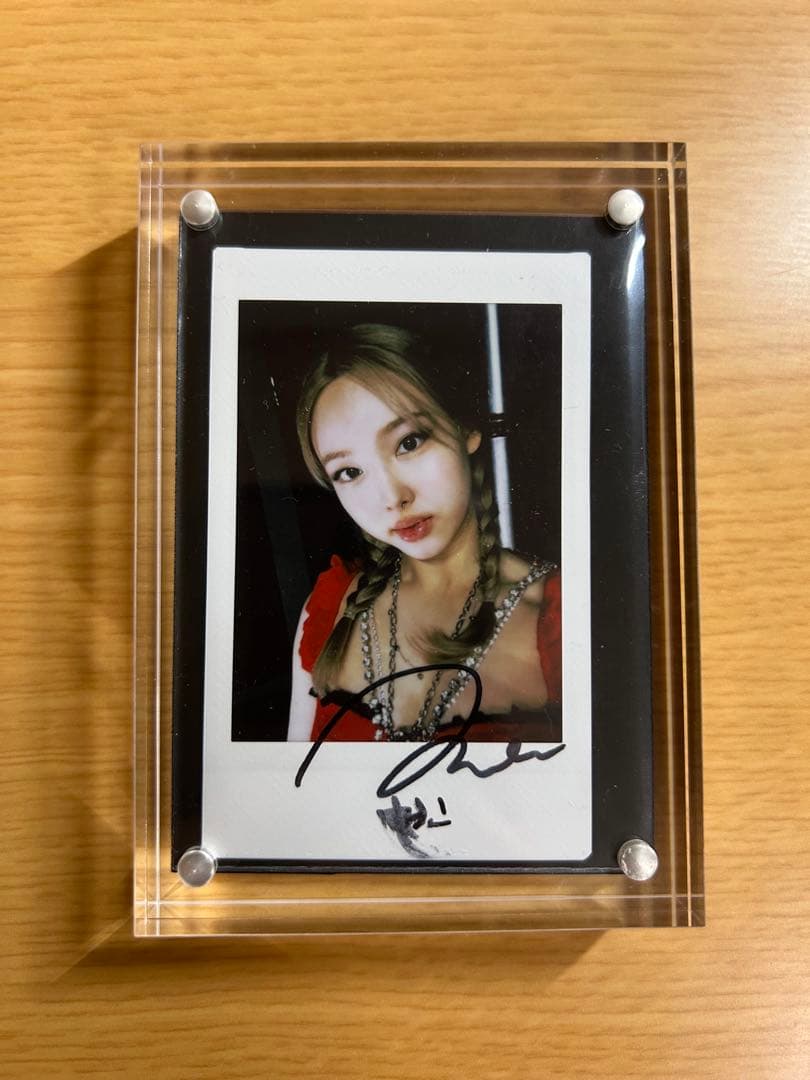 Smart News中奖 TWICE娜琏 NAYEON 亲笔签名拍立得