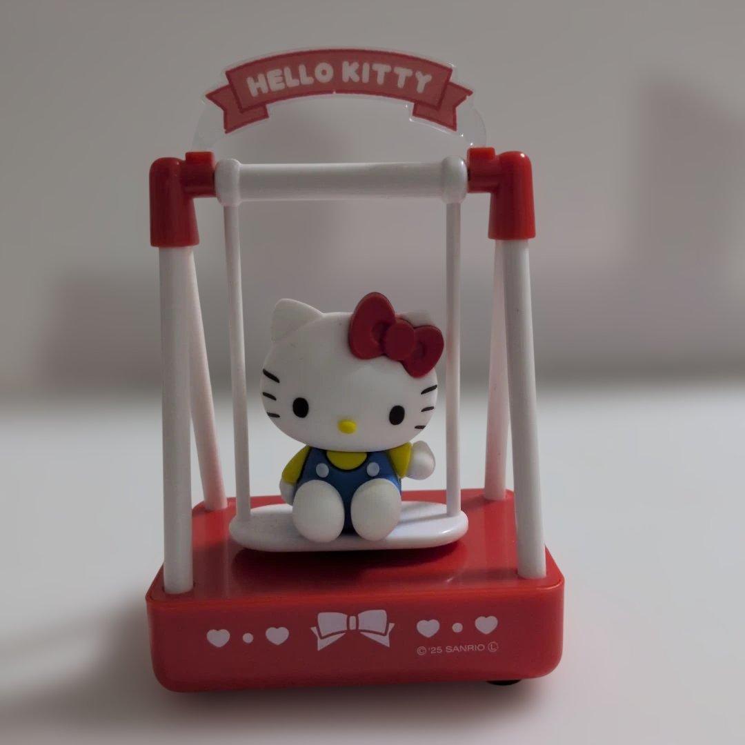 Hello Kitty Swaying Swing Figure