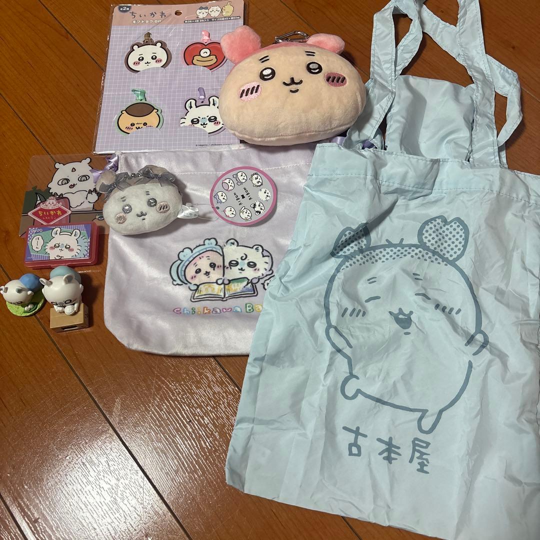 Chiikawa Momonga Used Bookstore Goods Bundle
