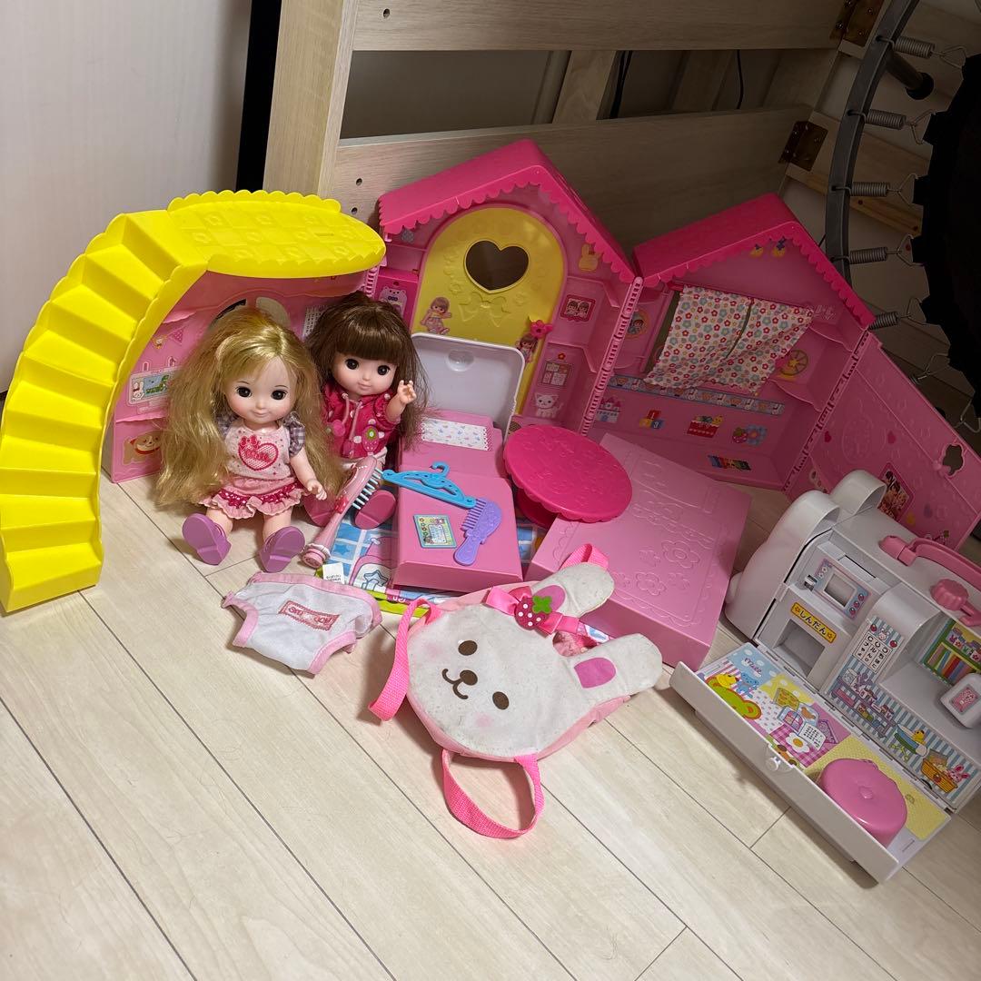 Soran-chan and Mel-chan Dolls, Set of Two with House and Hospital Playset