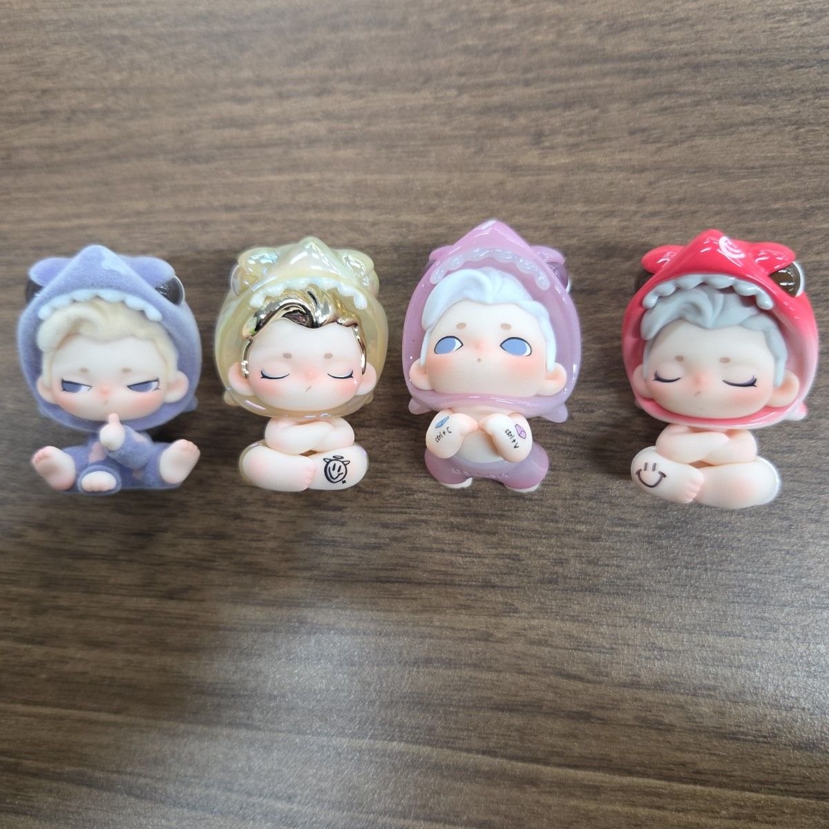 Dylan Moeryu Mini Figure Shark Costume 5-Pack