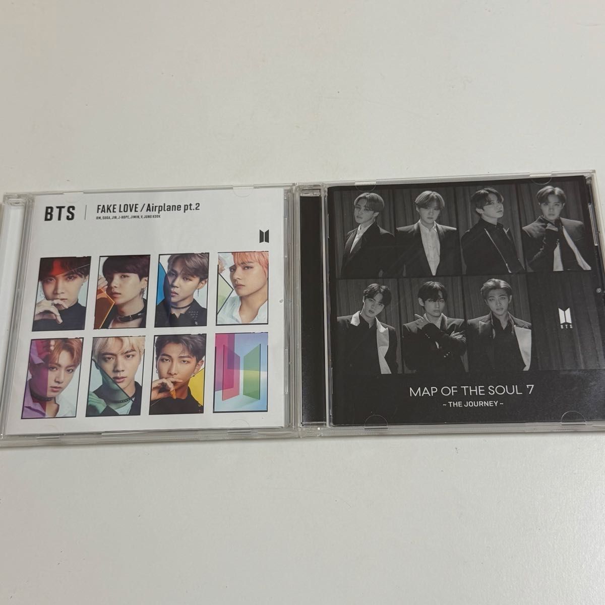 BTS CD 2件套 FAKE LOVE 飞机 pt.2 MAP OF THE SOUL7 徽章6个套装
