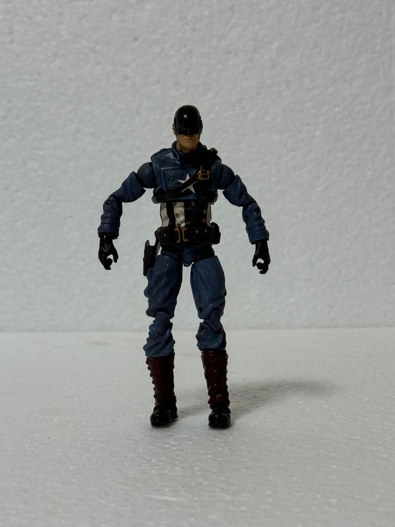 Marvel Universe Captain America Figure
