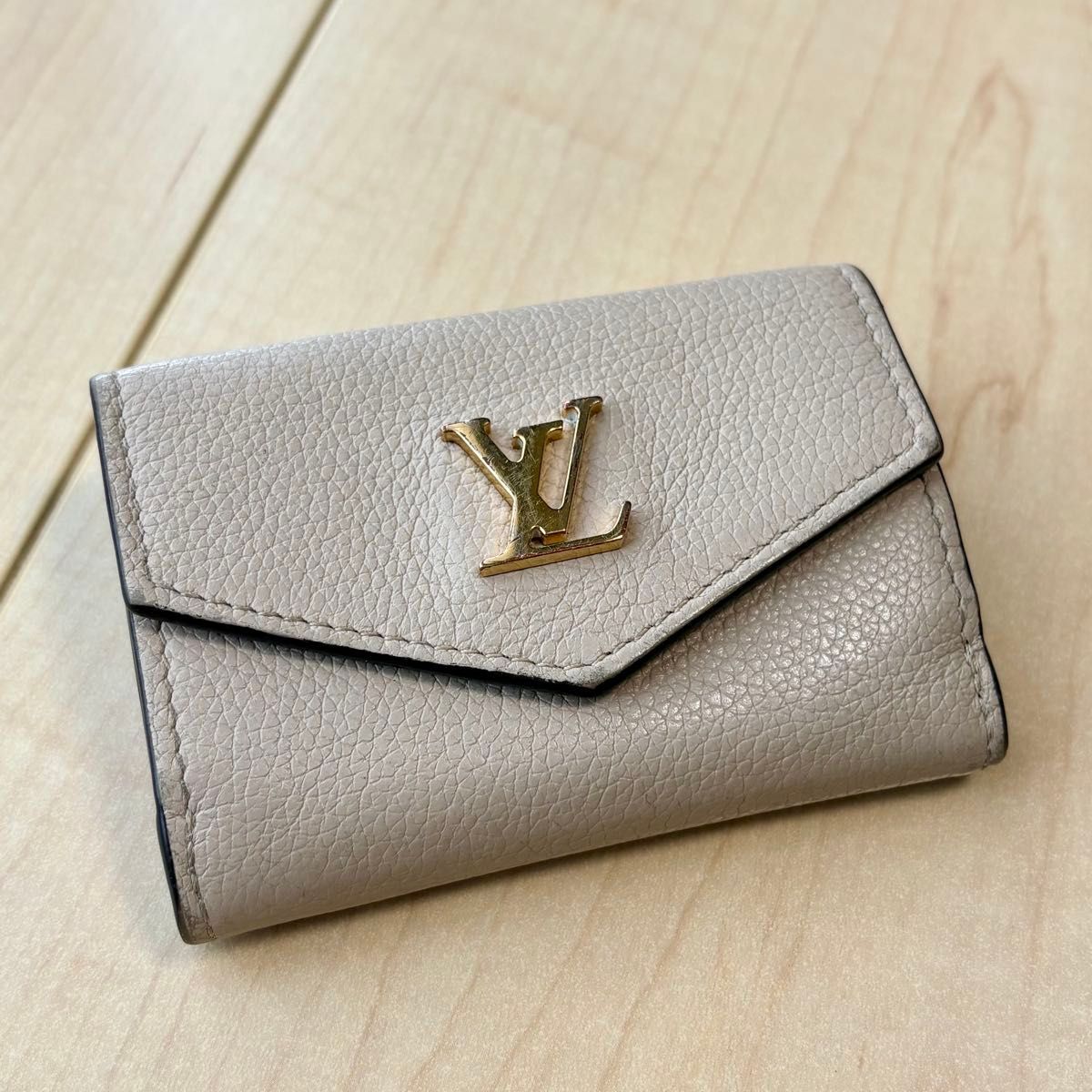 Louis Vuitton Portefeuille Lock Mini M69340 Trifold Wallet