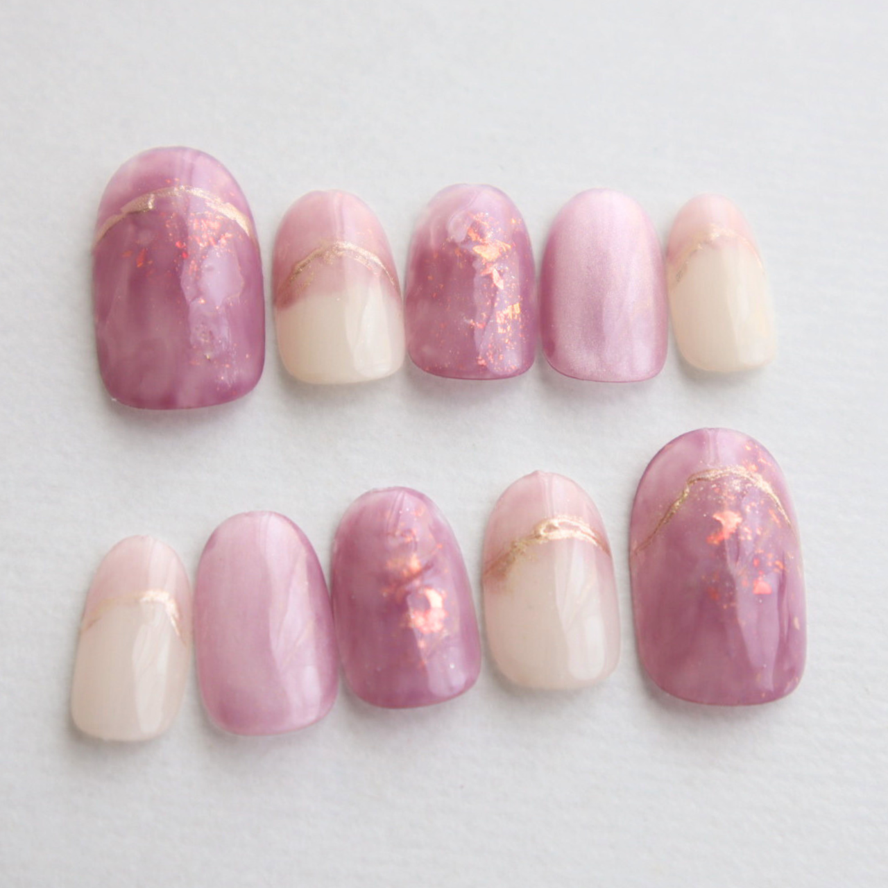 【Ships as early as the next day】Nail tips, “mamushi finger,” mamushi nail, tiny nail, flat-finished, length-adjustable, straight-cut thumb, subtle design, Korean style, pastel shades, glossy finish, cute, hydrangea purple, perfect as a gift or for Christmas
