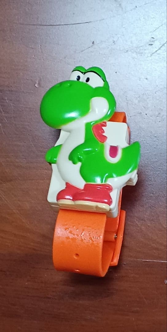 Super Mario Yoshi Retro Wristwatch