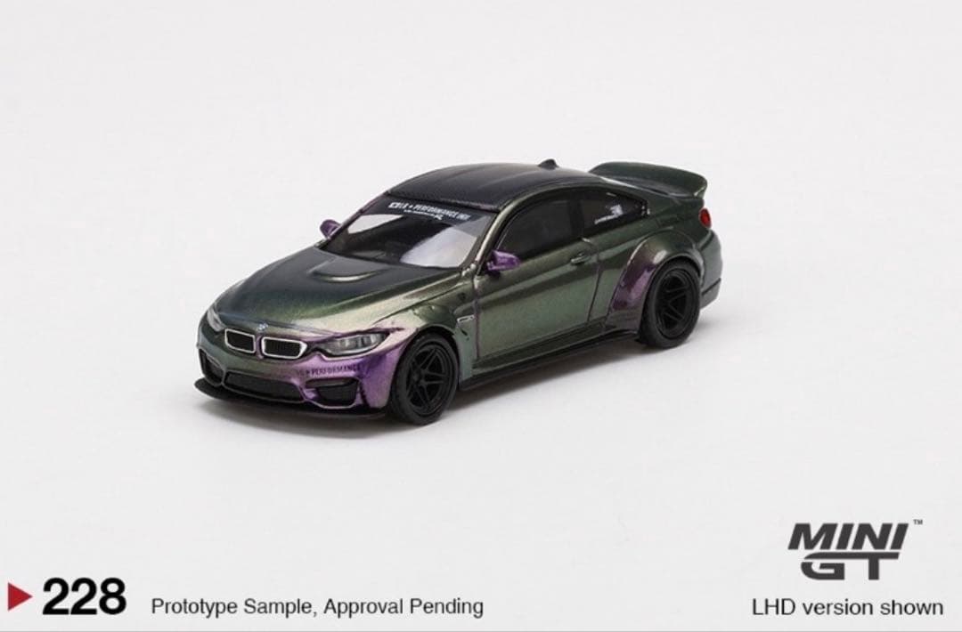 Rare! 1/64 MiNiGT LBWK BMW M4 Purple Green Metallic
