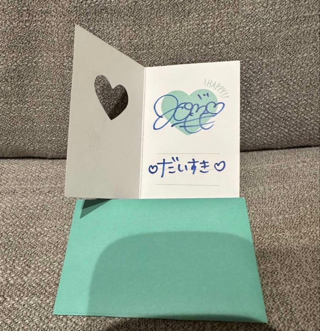 Sakura Momo mini card with handwritten autograph and message—event exclusive, rare item.