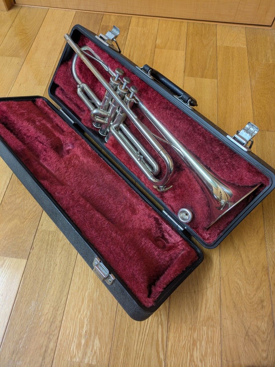 复古 未确认工作状态 现状品 YAMAHA 雅马哈 小号 银色 硬壳盒 B♭ YTR-135 058022