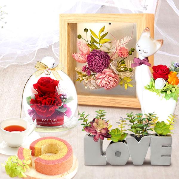 Birthday Gift for Women: Sweets and Flower Set with Mini Roses, Preserved Flowers, Stylish Choice for Women in Their 30s, 40s, and 50s