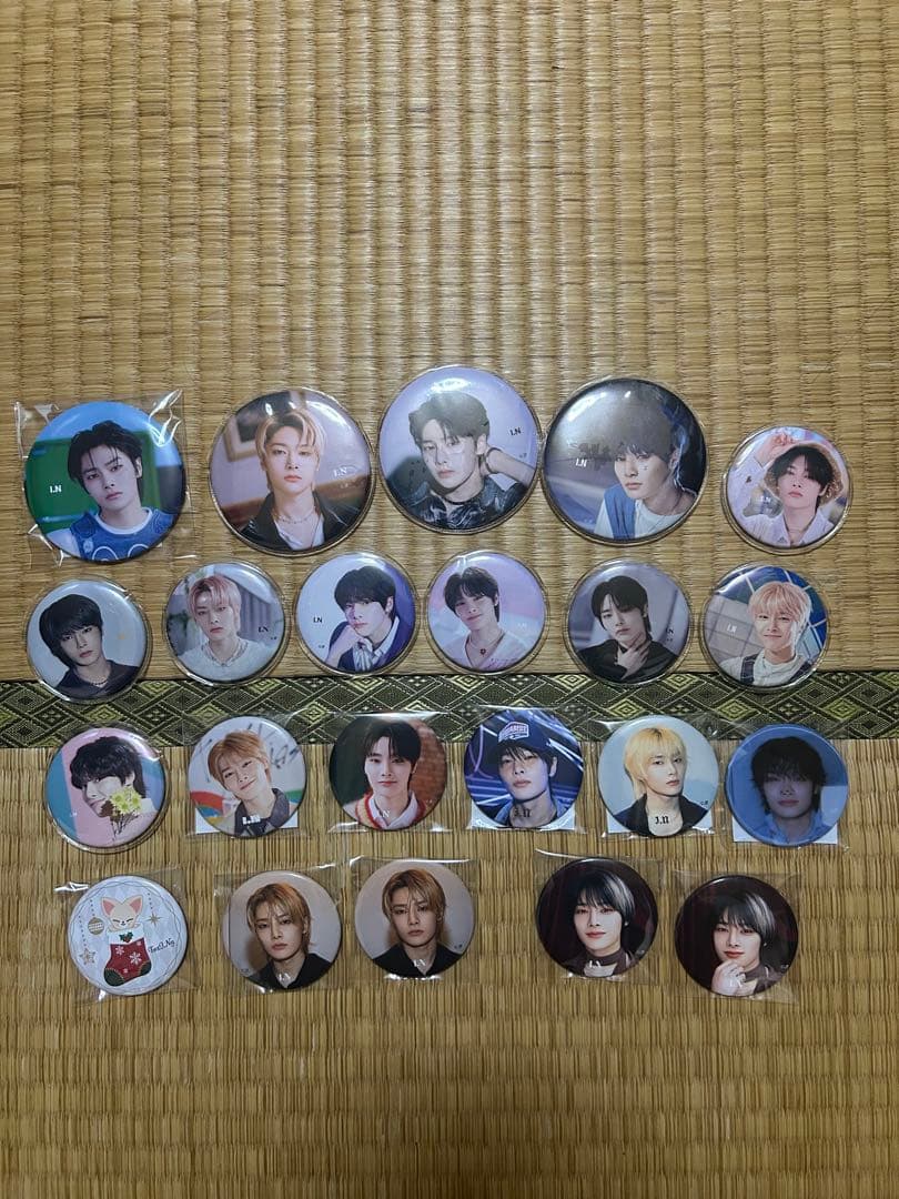 Stray Kids (SKZ) Ai En 徽章套装出售