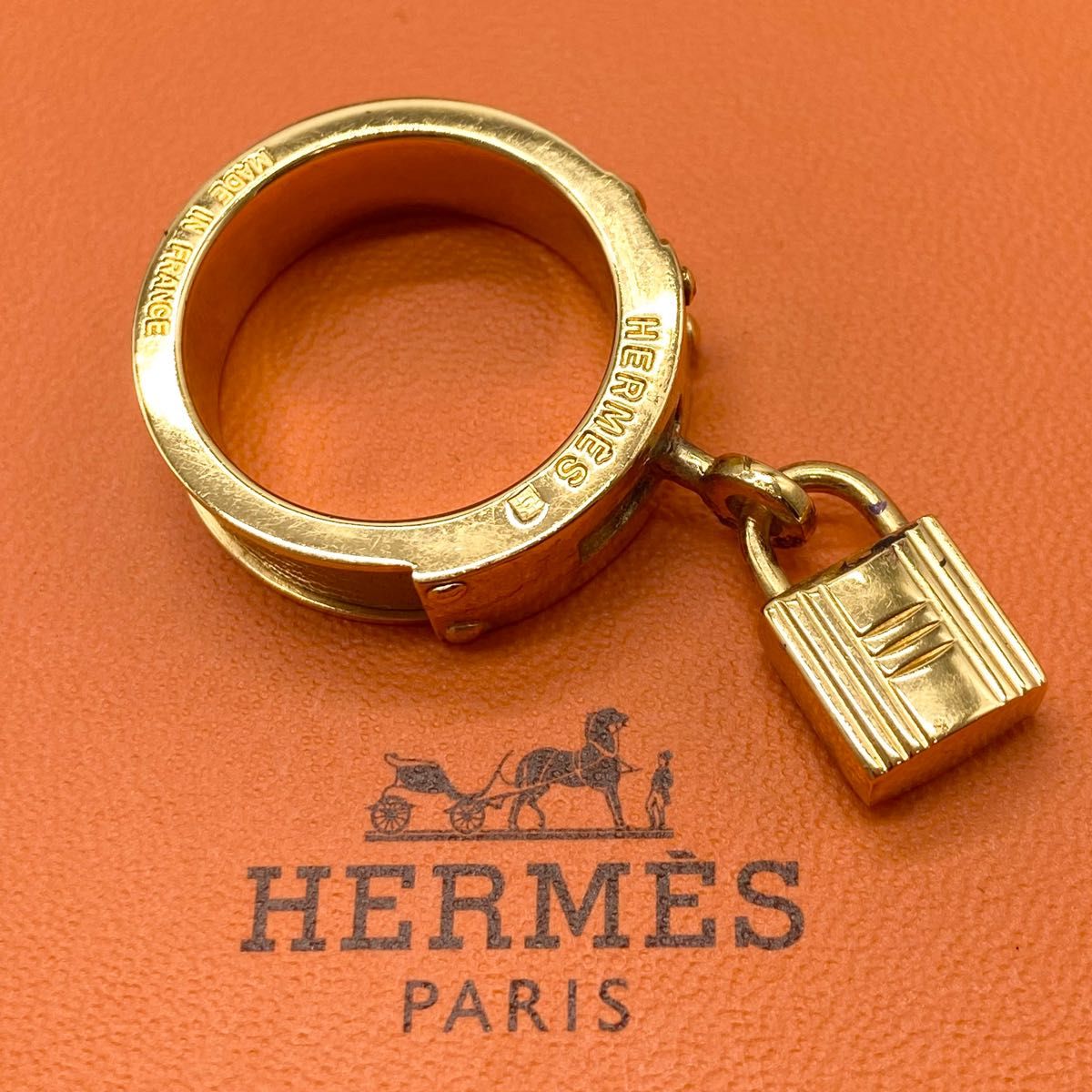 爱马仕 Hermes 卡德纳丝巾环 金色 卡德纳 法国制造 金黄双色 真皮 正品刻印 戒指
